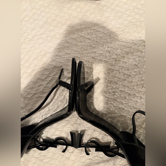 New and Authentic Saint Laurent Glossy Black Heels with Signature Logo - Picture 5 of 5